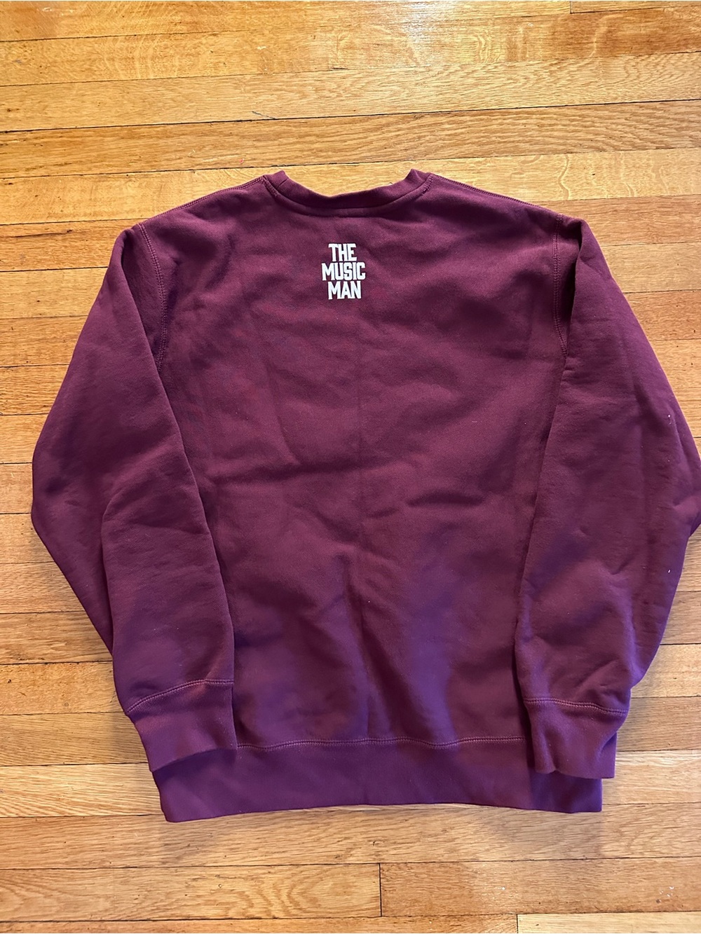 LARGE The Music Man Broadway Burgundy Sweatshirt Gary Conservatory Hugh Jackman - Picture 5 of 6